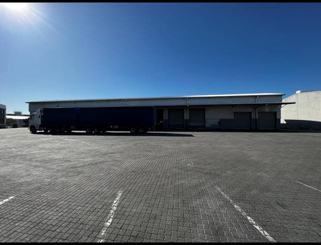 3,938M² WAREHOUSE TO LET IN AIRPORT INDUSTRIA